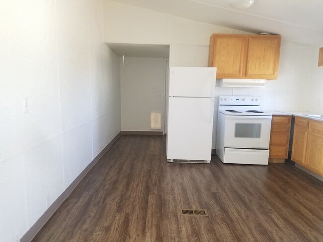 Building Photo - 13984 Zan Ln