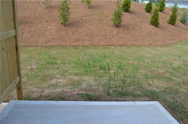 Building Photo - 28 Trace Blf