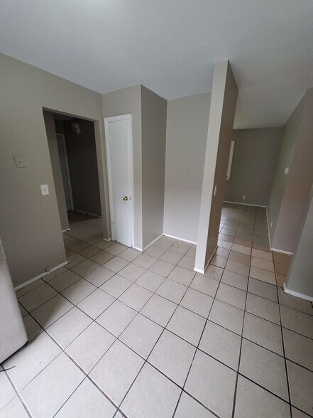 Building Photo - 4962-4964 N 47th St.