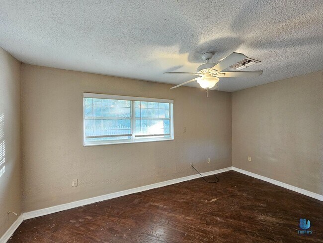 Building Photo - MANN#1325-1