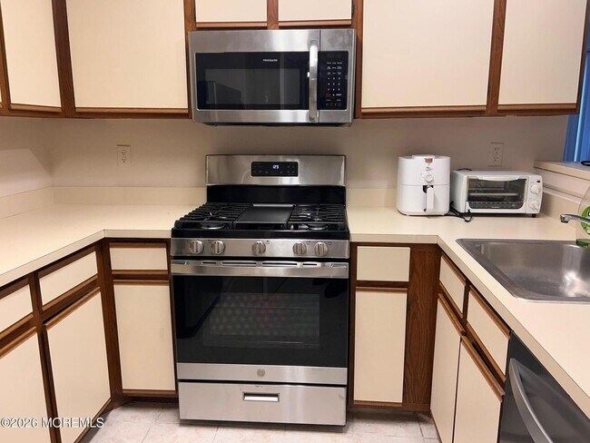 Building Photo - 112 Northrup Dr