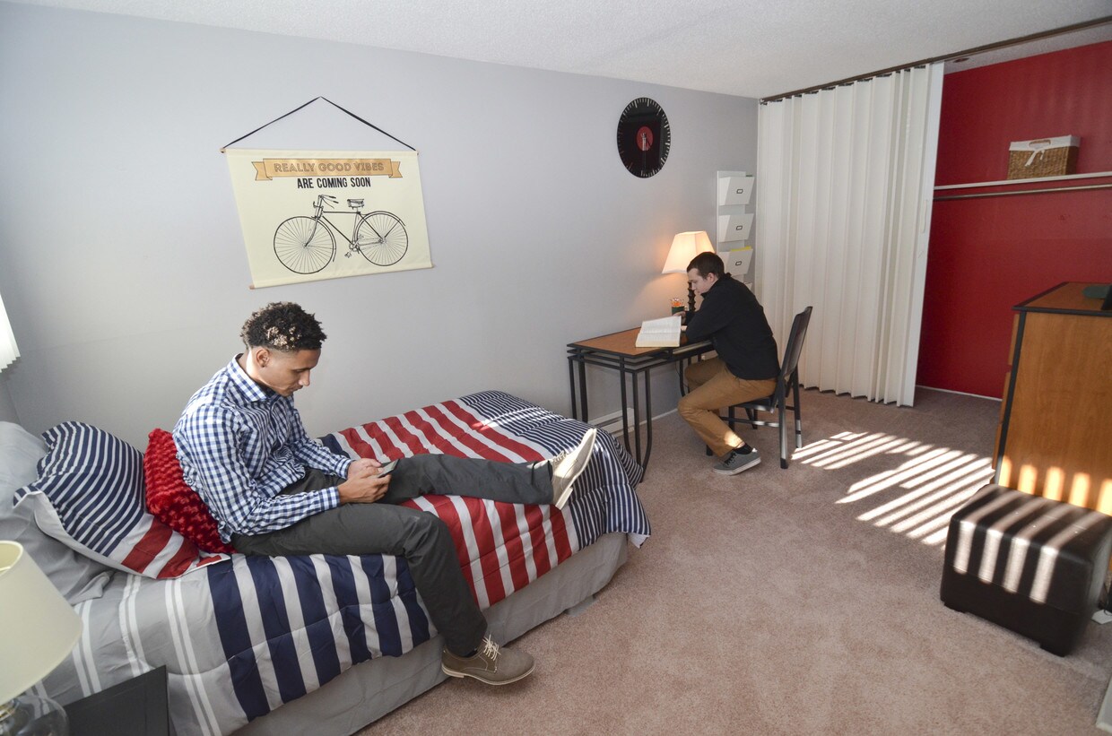 University Villa Apartments East Lansing