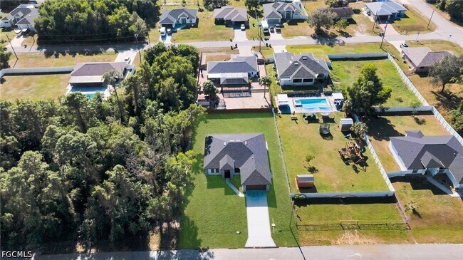 Building Photo - 2913 14th St W