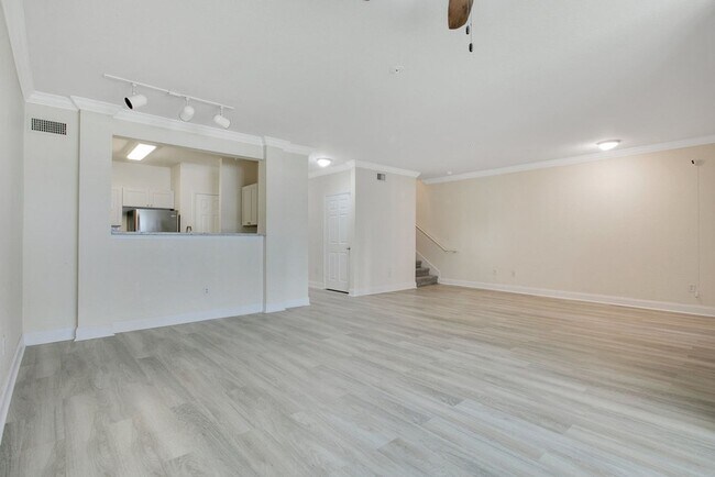 Building Photo - 202 E South St