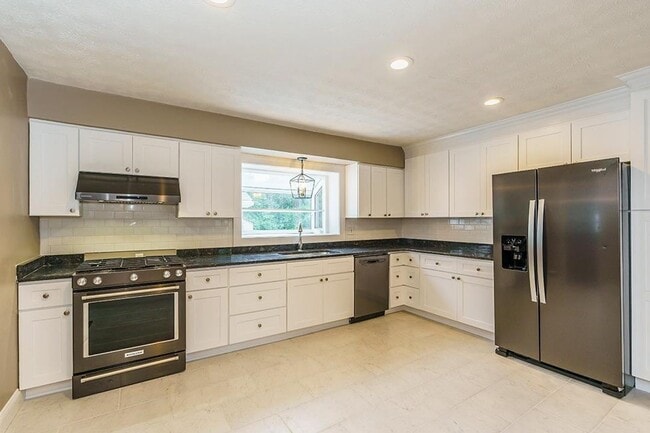 Building Photo - Charming 3 bedroom 2 bath home in Southland neighborhood!