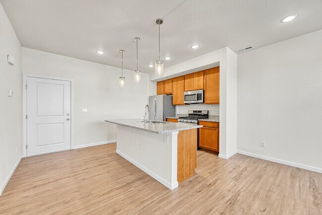 Building Photo - $2,250-  3 Bed, 2.5-Bath townhome in CO Springs with Central AC