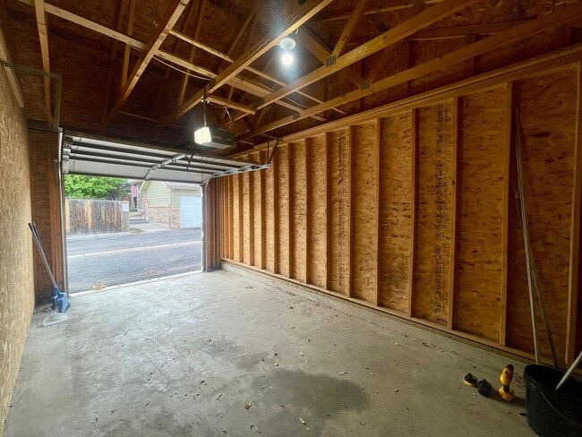 Building Photo - Amazing 3 bed, 3.5 bath Condo in Rigden Farm!