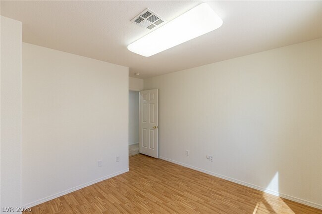 Building Photo - 718 Tiffany Bend St