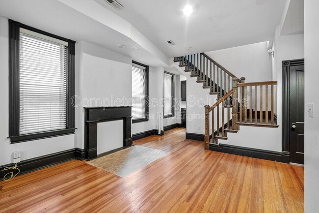 Building Photo - 2106 Cherokee St