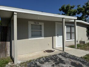 Building Photo - 7039 Lenox Dr