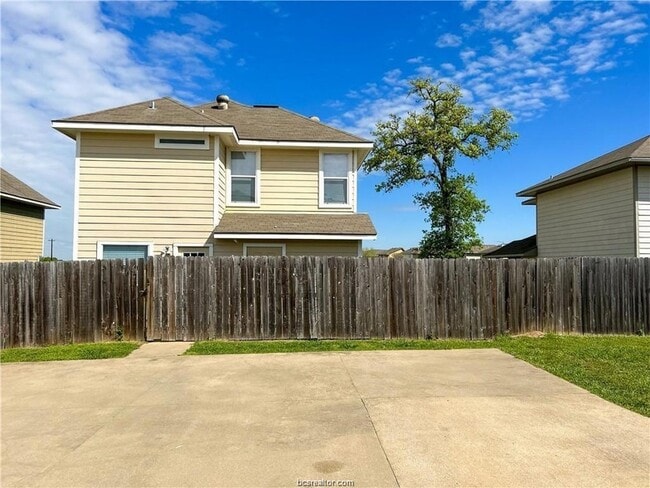 Building Photo - 4053 Southern Trace Dr