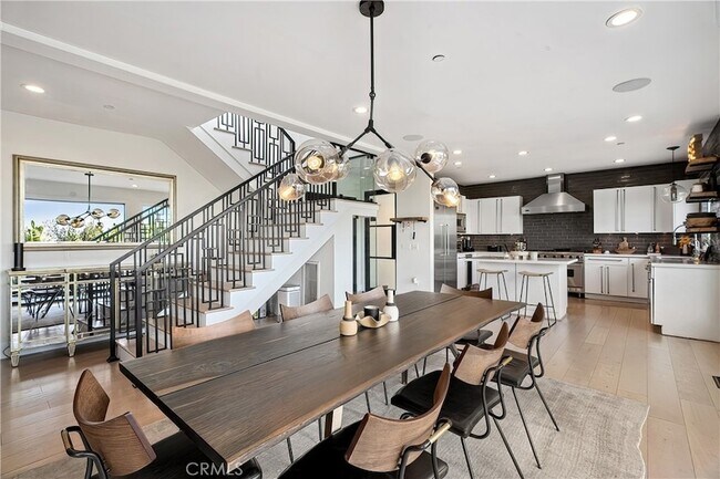 Building Photo - 3642 Alta Mesa Dr