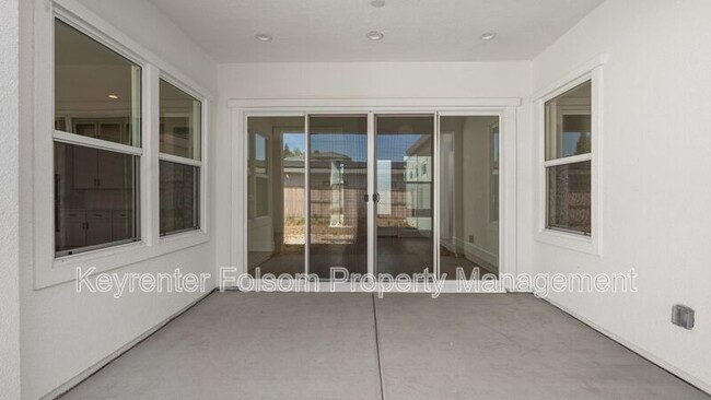 Building Photo - 3840 Fletcher Peak Cir