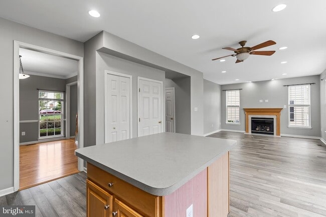 Building Photo - 9343 Morning Walk Dr