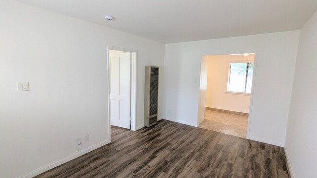 Building Photo - 201 N Florence St