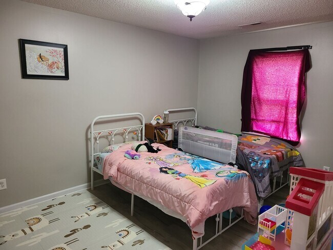 Building Photo - Beautiful 3 bedroom 2 bath home in Sneads Ferry - Seabird Estates