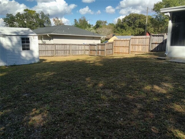 Building Photo - 330 Chestnut Ave