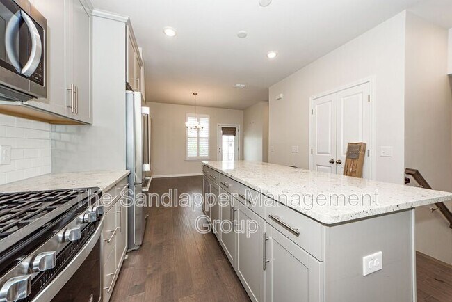 Building Photo - 139 Rowans Creek Dr