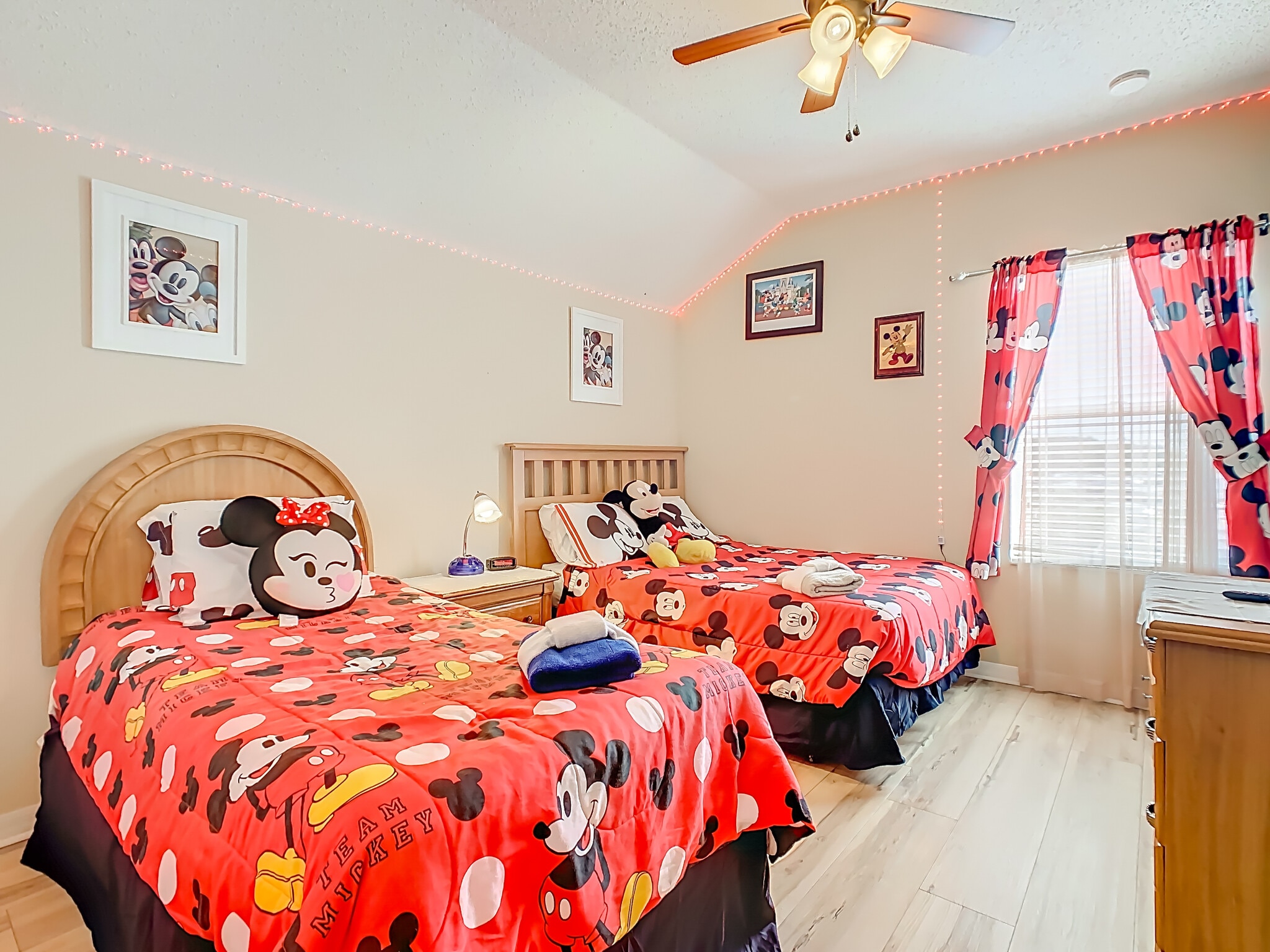 Building Photo - 2041 Morning Star Dr
