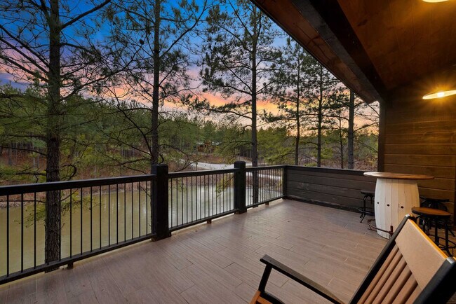 Building Photo - 222 Lost Creek Trl