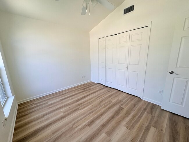 Building Photo - 4428 Siesta Ct