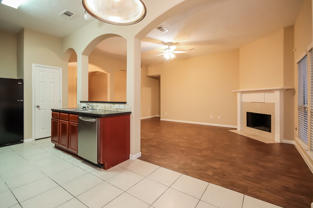 Building Photo - 3211 Quail Run Dr