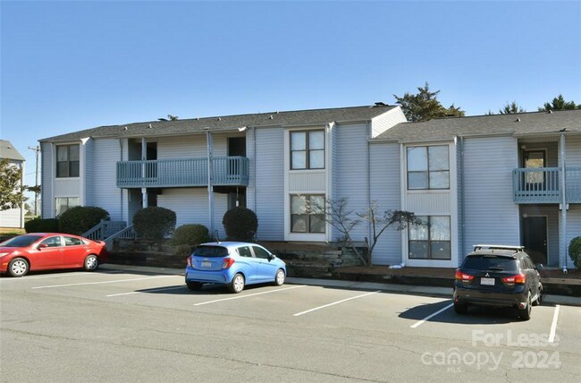 Building Photo - 11185 Harrowfield Rd