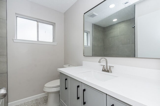 Building Photo - 16911 Bougainvilla Ln