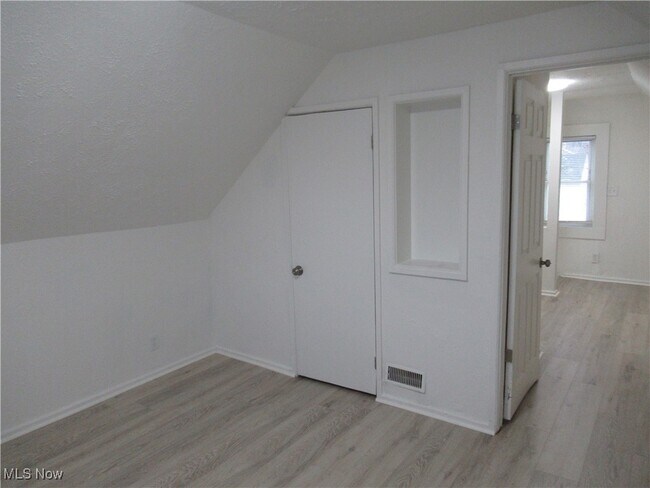 Building Photo - 4480 W 148th St