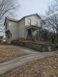 Building Photo - 929 Bridge