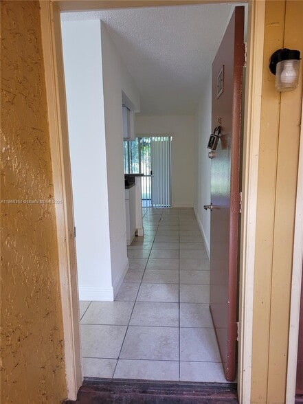 Building Photo - 4455 Treehouse Ln