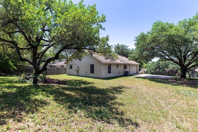 Building Photo - 8302 Spring Valley Dr
