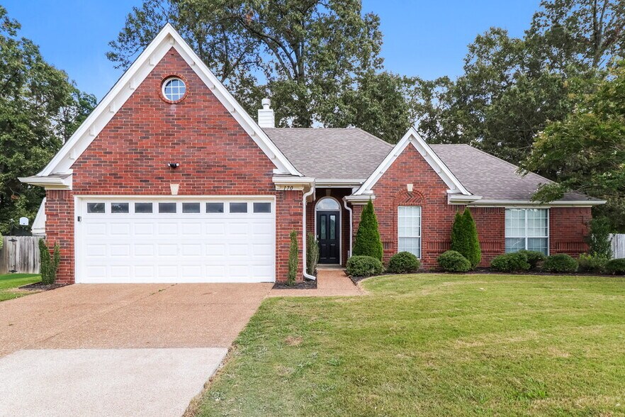 Primary Photo - 170 Oaksedge Dr
