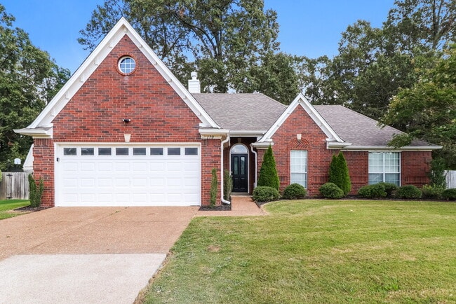 Building Photo - 170 Oaksedge Dr