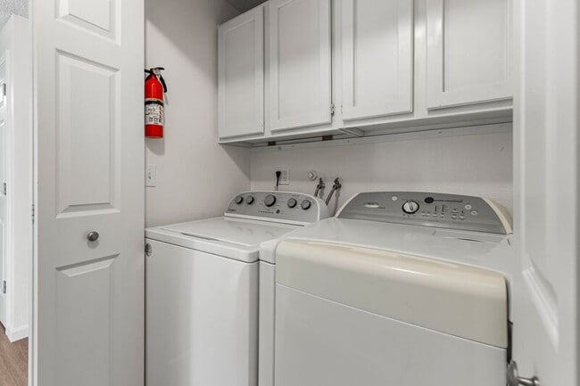 Building Photo - 14520 NW Hunters Dr