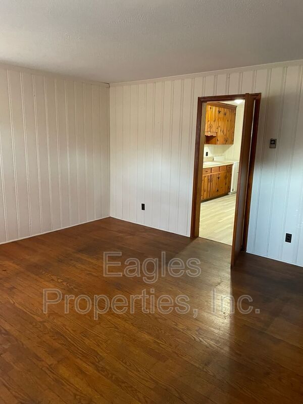 Building Photo - 413 Beech St