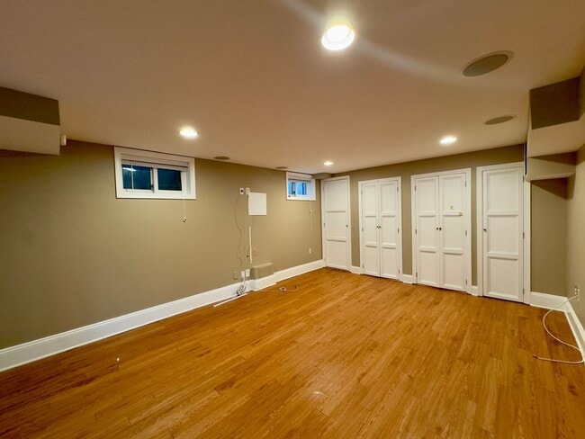 Building Photo - 115 E Northern Pkwy