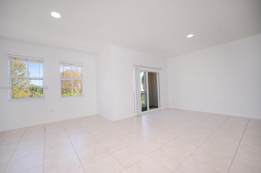 Building Photo - 11403 NW 89th St