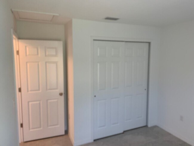 Building Photo - 124 Plain View Drive
