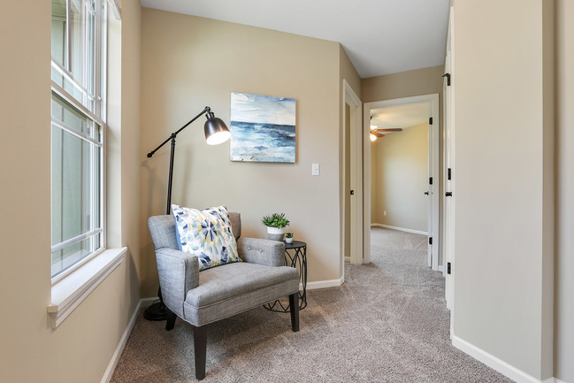 Building Photo - Serrano Townhomes
