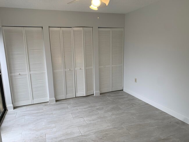 Building Photo - 3026 30th Ln