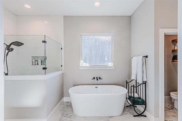 Building Photo - 204 Grace Ct