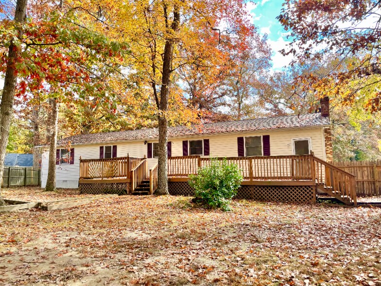 Building Photo - 26125 Cresent Ln