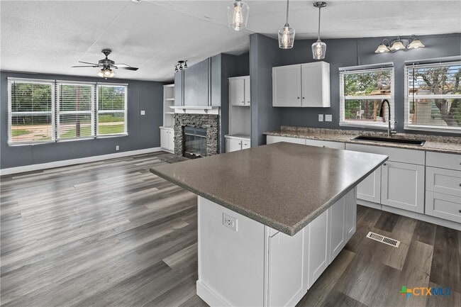 Building Photo - 154 Oak Lawn Dr