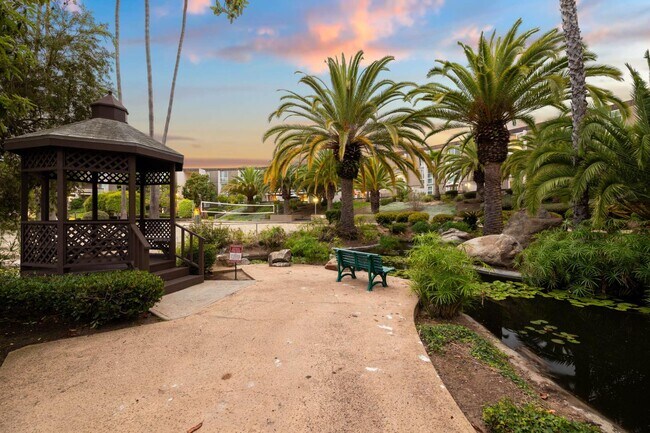 Building Photo - 3050 Rue D’Orleans