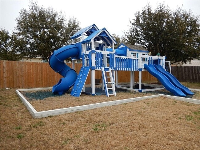 Building Photo - 116 Rinehardt St