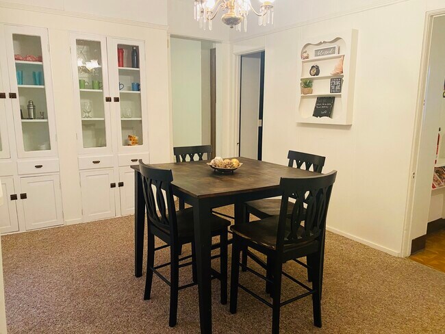 Building Photo - 202 North Ave