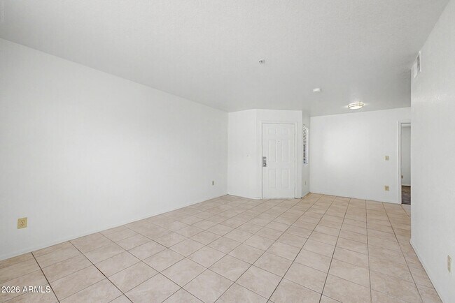 Building Photo - 16033 N 25th St
