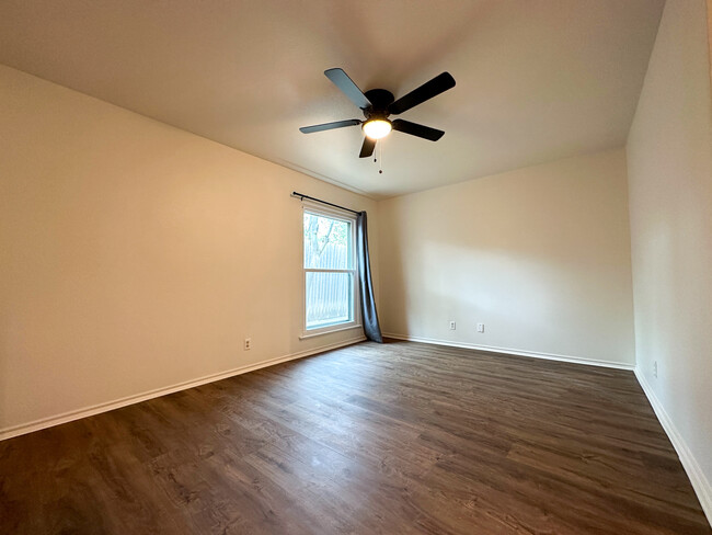 Master room - 2300 Nacogdoches Rd