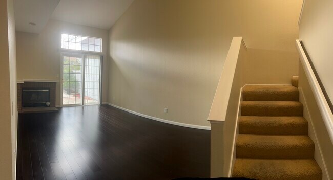 Building Photo - 2266 Aspen St